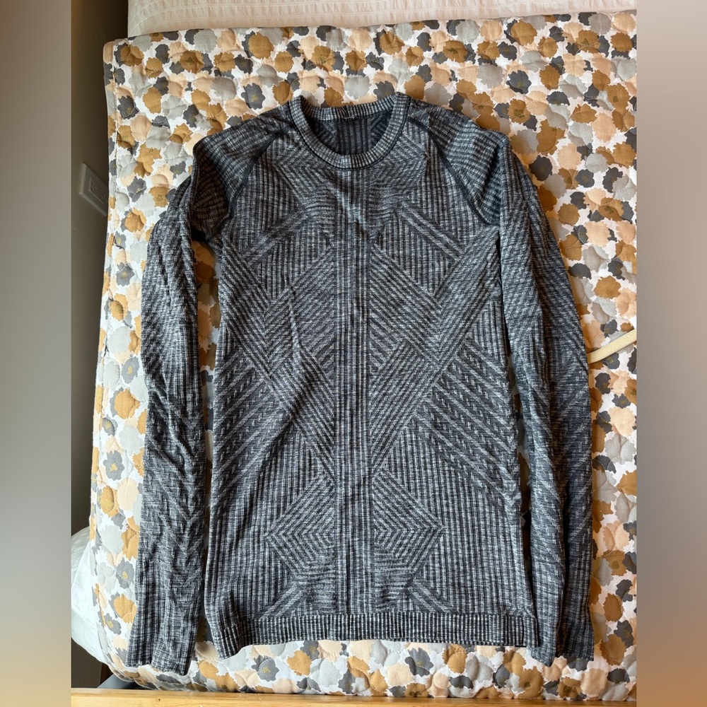 Lululemon Athletica Long Sleeve Top